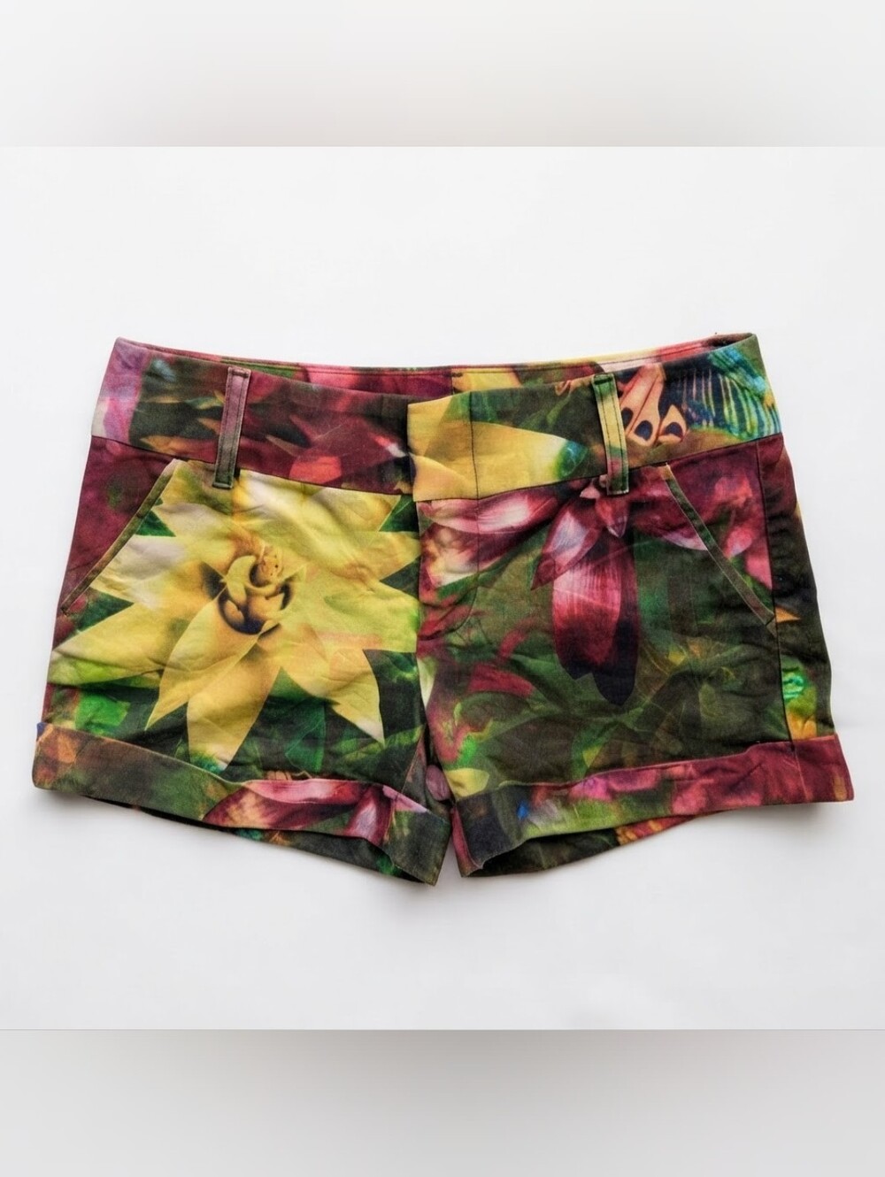Alice + Olivia Floral Print Cuffed Shorts Women’s Size 8/M USA Made